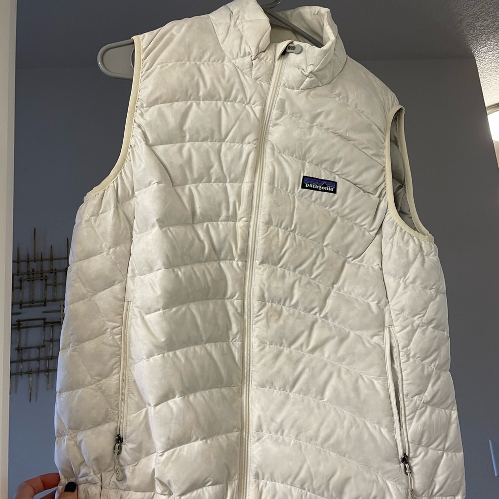 Patagonia womens puffer vest read description!